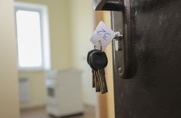 ​В Петровск-Забайкальском районе сироте не дают квартиру и не говорят номер очереди