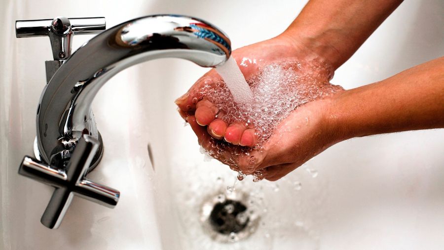 В микрорайоне Борзи дали воду, пить её пока нельзя
