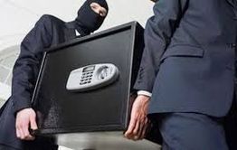 В Чите грабители унесли из магазина сейф с деньгами