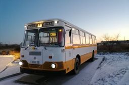 Рядом с заправкой в Краснокаменске стоит «Авт...