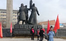 Коммунисты на митинге 7 ноября потребовали отставки Путина и правительства