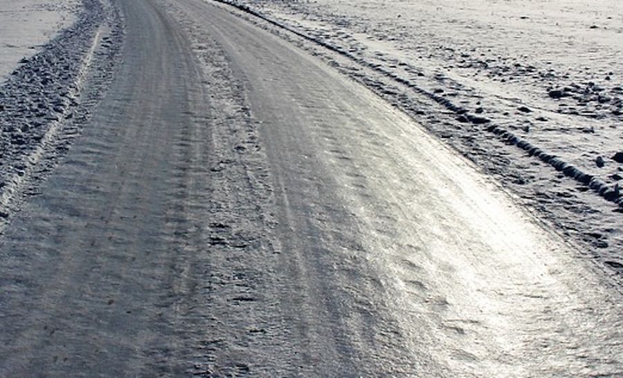 Забайкалец взыскал компенсацию за аварию из-за наледи на дороге