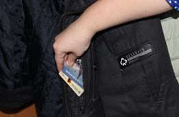 В Чите женщина украла деньги своего собутыльника и потратила их на спиртное