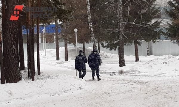 Россияне рассказали о строгих правилах карантина в санатории под Тюменью. Их охраняет ОМОН