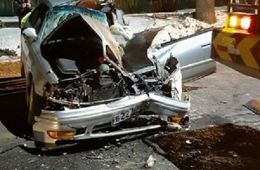 ​Фронтальный погрузчик столкнулся с Toyota Mark-2 в Могоче