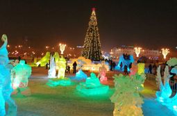 ​Власти Читы обезопасили отбойники на горке на площади Ленина