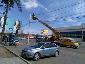Сбитый столб возле «Макси» в Чите восстановлен