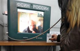 В 2019 году сотовых операторов обяжут блокировать учреждения ФСИН – мобильники в зонах станут бесполезны