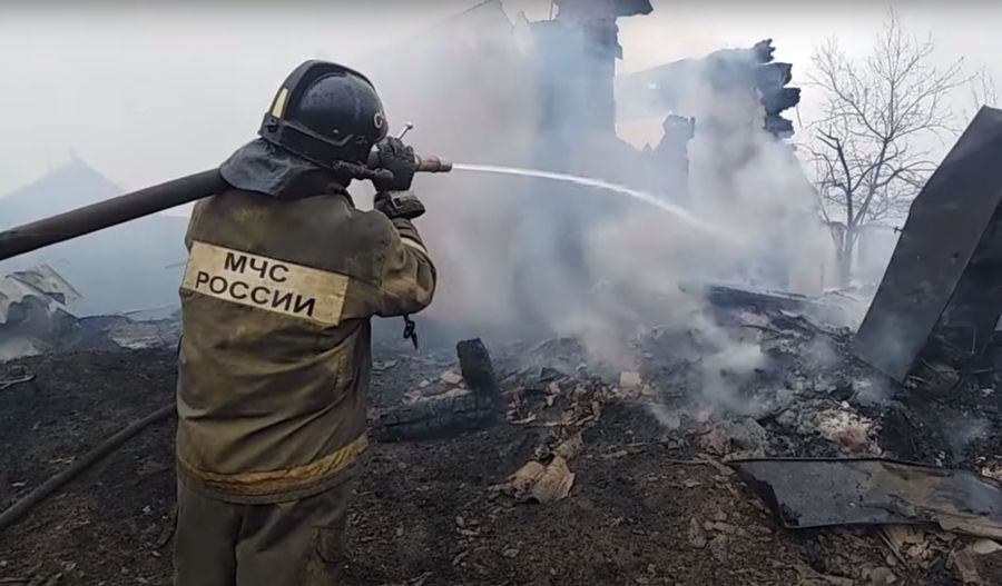 Перекинувшийся с туалета огонь чуть не сжег детский сад в Забайкалье