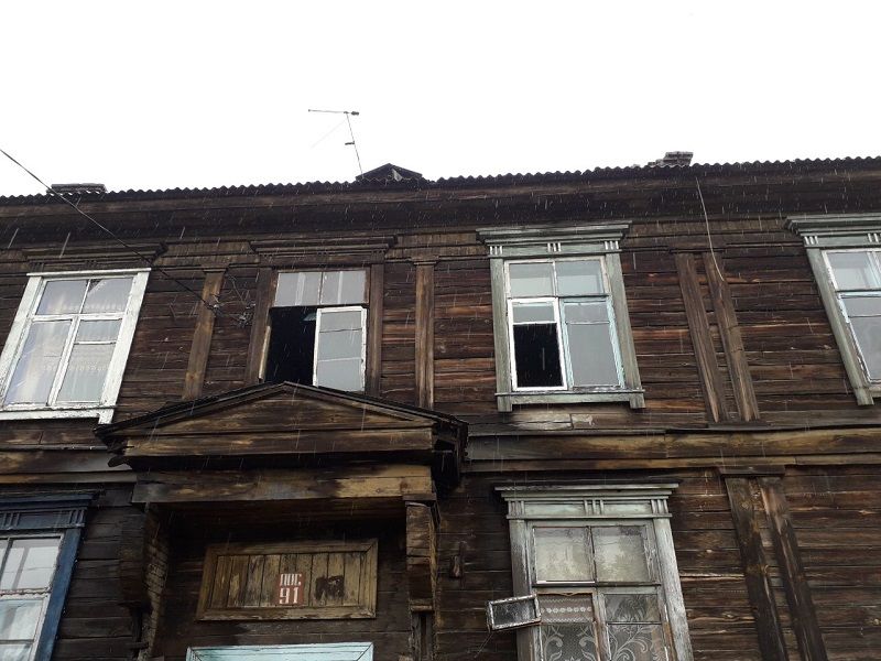 Упавший с крыши в Антипихе мужчина сломал ногу 