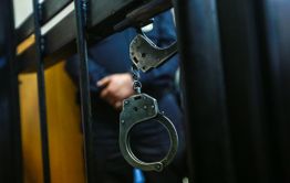 Суд в Чите арестовал подростка, обвиняемого в убийстве 14-летней подруги 
