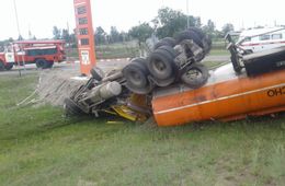 Прокуратура проведет проверку из-за перевернувшегося в Забайкалье бензовоза