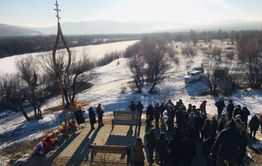 Мемориал памяти погибшим в катастрофе с автобусом открыли в Сретенске