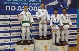 Забайкальская команда заняла третье место на первенстве ДФО по дзюдо