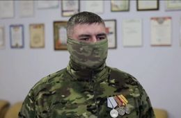 Все вместе воюют за Родину