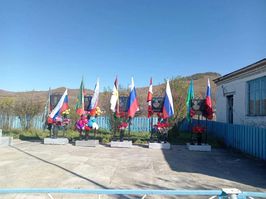 Память, высеченная в граните над Куренгой