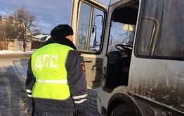 ​Неисправности, отсутствие лицензий и пьяные водители – ГИБДД выявили 216 правонарушений на общественном транспорте