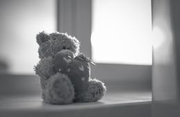 Следователи возбудили уголовное дело после смерти 2-летней девочки в Краснокаменске