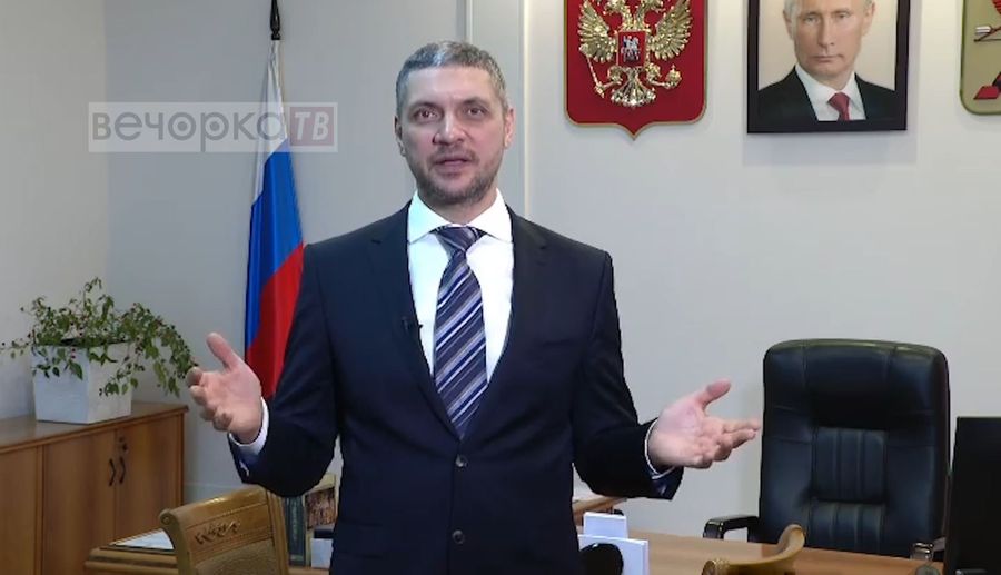 «Вечорка» помогла главе Забайкалья Осипову и мэру Читы Сапожникову начитать рэп к Сагалгану (ВИДЕО)