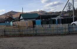 В Балее мусорные контейнеры установили возле детской площадки