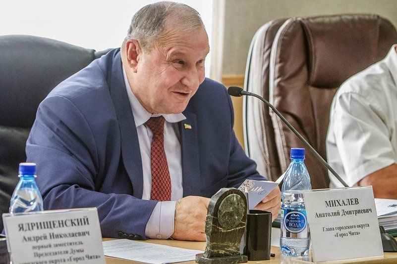Михалёв попросил не считать политизированным вопрос с его отставкой