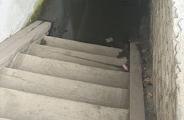 Дом в Кокуе топит канализация, отопление подключить невозможно
