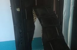 В Чите мать выгнала сына из дома, а тот в знак мести похитил у нее телевизор