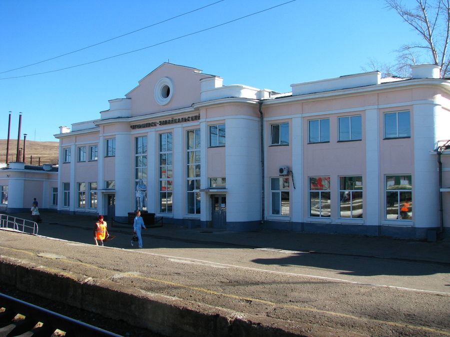 Машинист электровоза стал главой Чернышевского района 