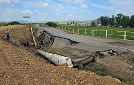 Отремонтированные дороги в Забайкалье  как после бомбардировки - Гурулев