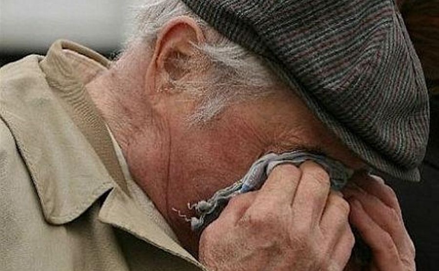 В Чите мужчина избил 72-летнего пенсионера и украл у него 10 тыс. рублей
