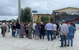 Губернатор Забайкалья проводил в последний путь погибшего на СВО Дениса Дорошенко