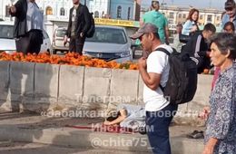 Пьяный и без прав — все, что известно о ДТП на вокзале в Чите, где внедорожник въехал в толпу