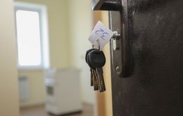 ​В Петровск-Забайкальском районе сироте не дают квартиру и не говорят номер очереди
