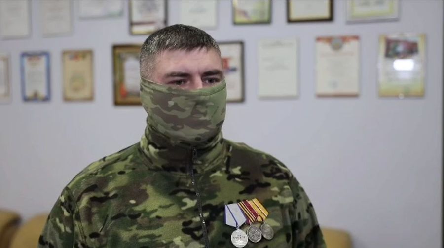 Все вместе воюют за Родину