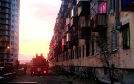 ​Мусор на балконе пятиэтажки загорелся рядом с «Вечоркой»