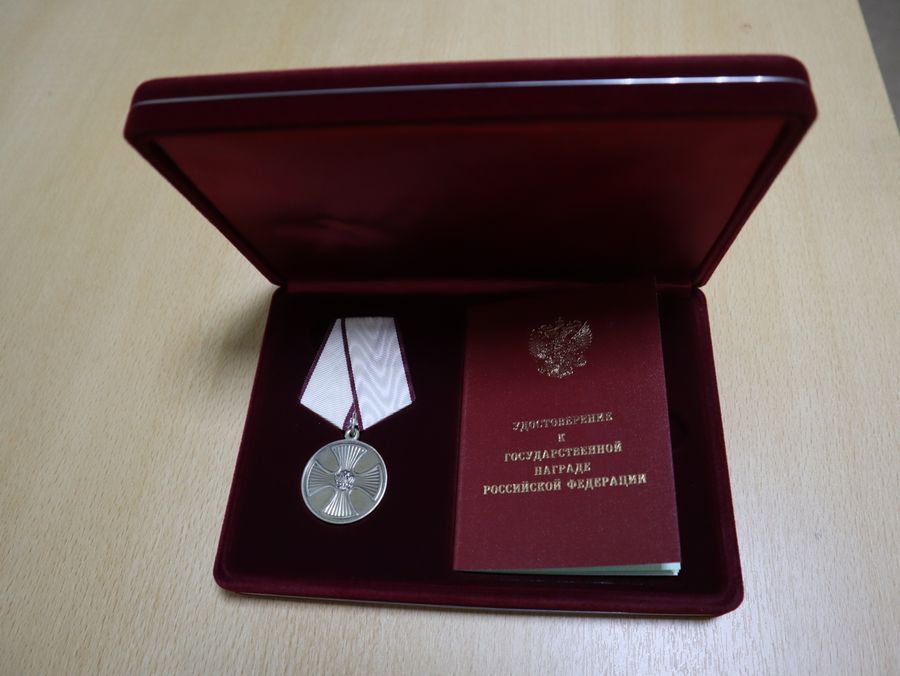 Пограничники из Кокуя за спасение людей из пожара получили награды