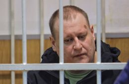 Экс-сотрудникам 