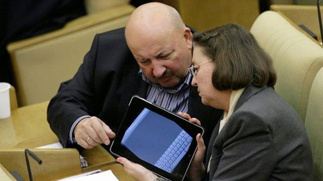 Россия опробует отключение от мирового интернета на чиновниках