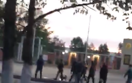 Уголовное дело в отношении хулиганов из Чернышевска, закидавших отдел полиции камнями возбудили следователи следкома