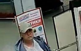 Полиция в Чите ищет мужчину, укравшего 40 тысяч рублей в магазине