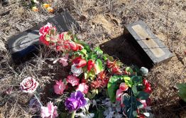 В селе Урульга юные вандалы осквернили 200 могил и хотели выкопать младенца (фото)