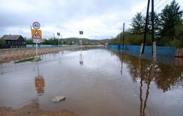 Реки начали топить огороды и подтапливать дома в районах Забайкалья