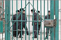 К 21 году и пожизненному лишению свободы приговорили мужчин за убийство двух женщин в Оловяннинском районе