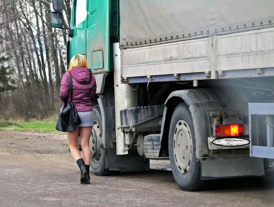 Жители Улетовского района против борделя на дороге