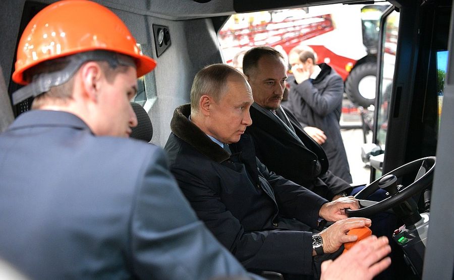 Владимир Путин поддержал предложения лидера «Партии Дела» Константина Бабкина по защите российских производителей