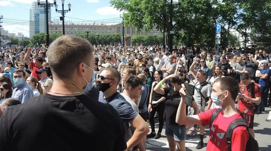 От 5 до 35 тысяч человек вышли на митинг в поддержку арестованного губернатора Хабаровского края