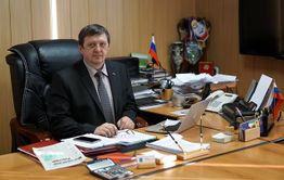 «Вечорка» № 1: «В борьбе обретались долги района. Сказ о том, как Плюхин школу в Могоче строил»