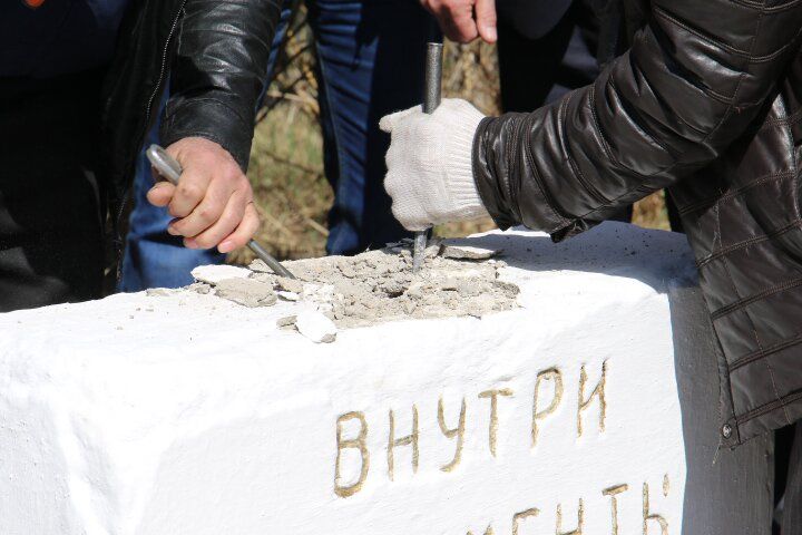 Послание колхозников 42-летней давности вскрыли в Хада-Булаке (фото)