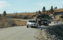 На въезде в Тунгокоченский район иномарка слетела с трассы