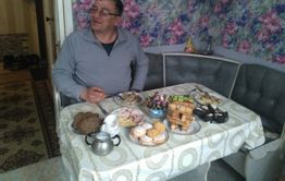 Получившая тонометр подписчица «Вечорки» окунула репортерскую группу в детство и вогнала в краску